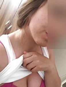 Leïla cherche plan discret à Perpignan